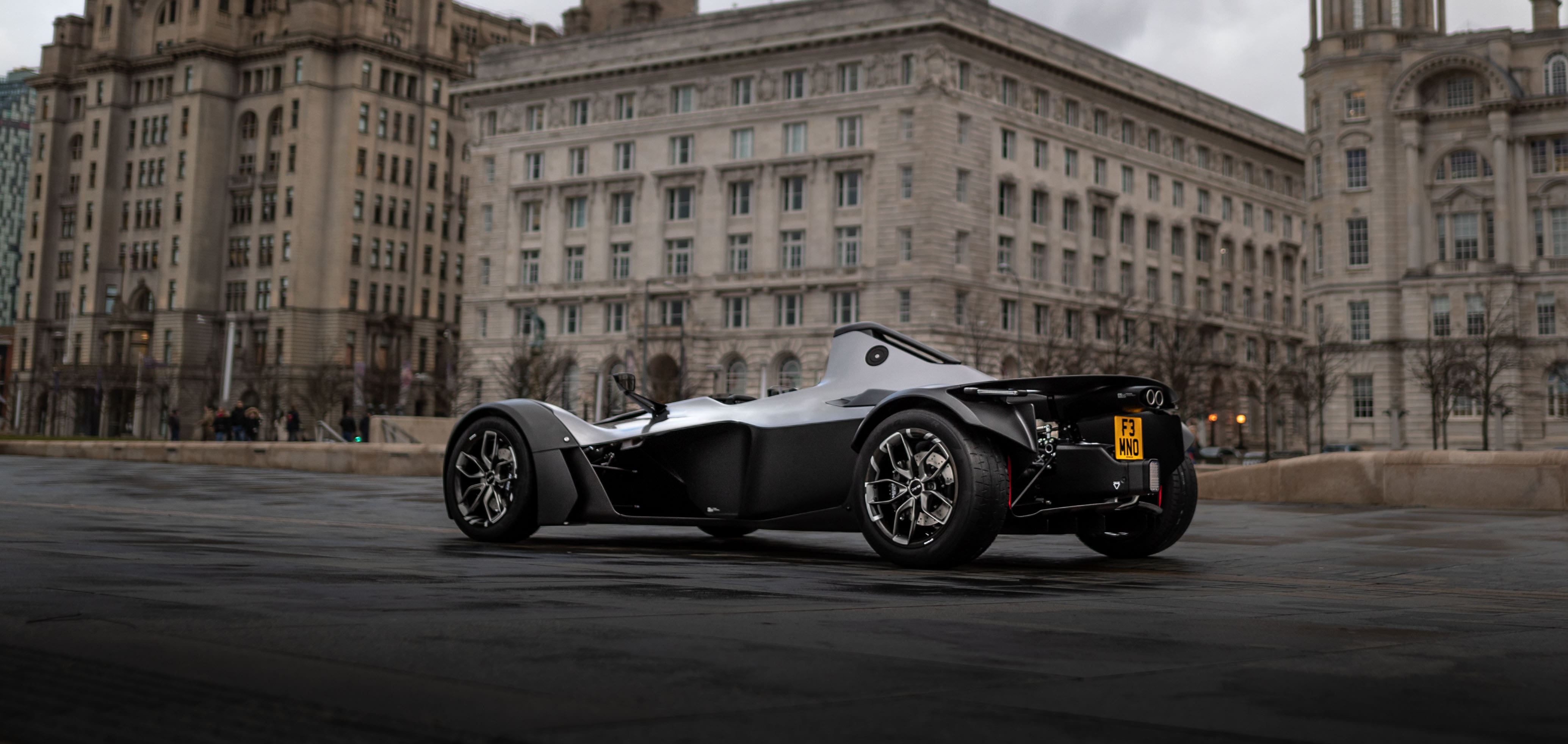 Car with niobium structure